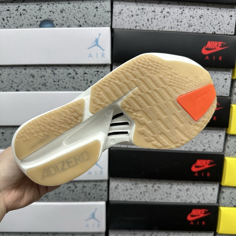 Adizero Adios 4M 2