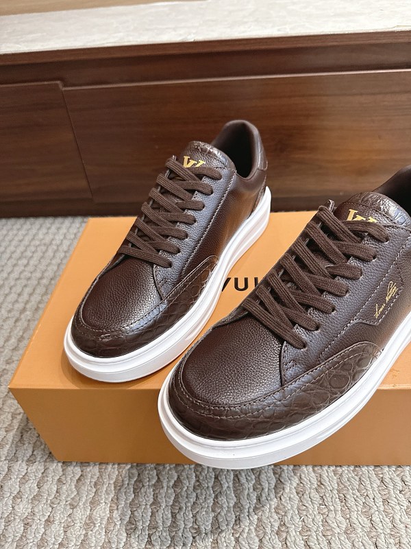Trainer 52 · 3