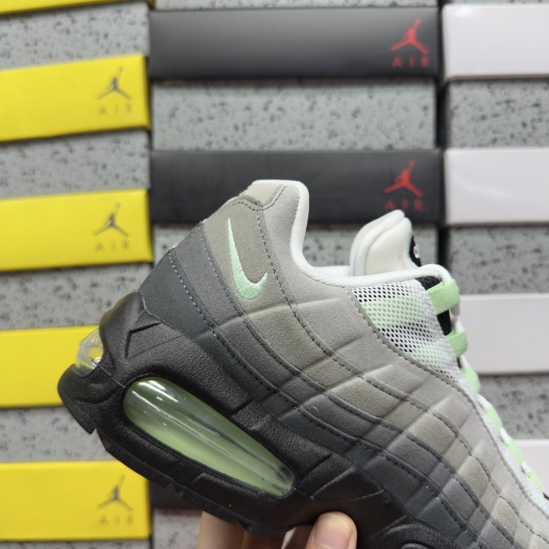 Kz2. Air Max 95 6