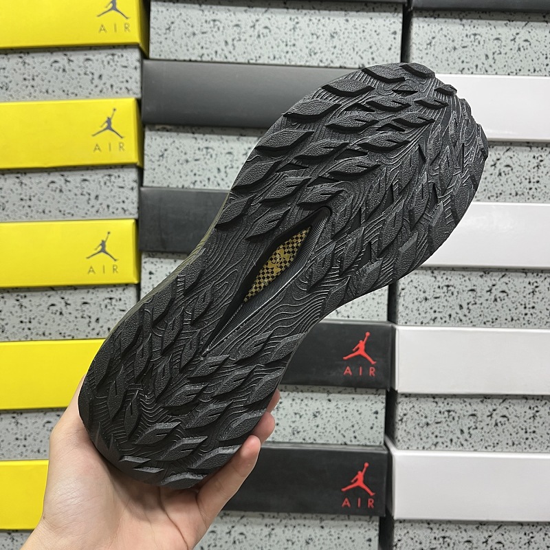 UA 40-45 5338038 黑金钩 · 2