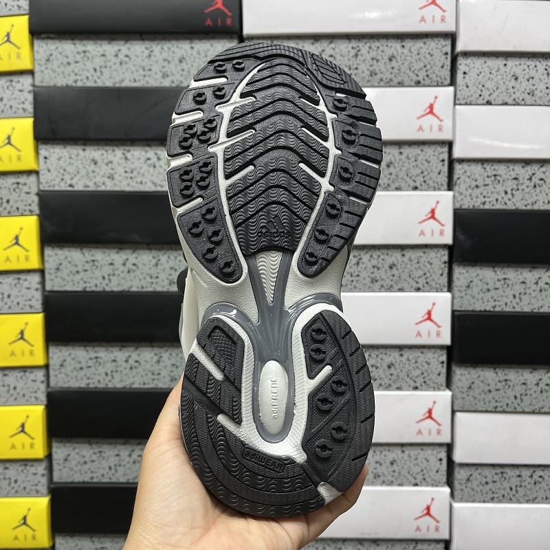 Pharrell X Ad Adistar Jellyfish · 4