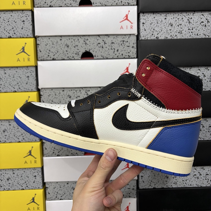 Jordan 1 Sneakers 4