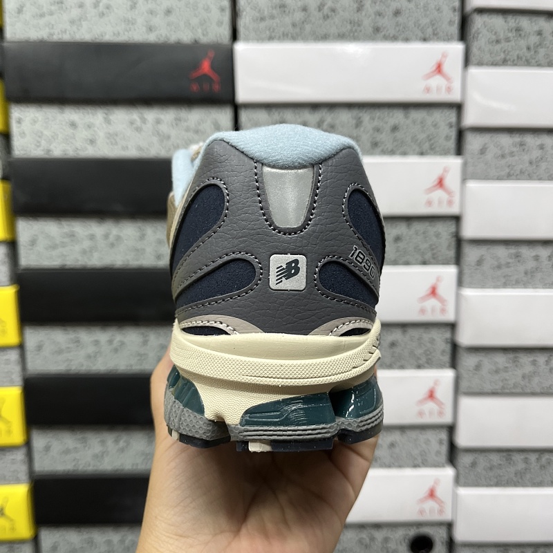 New Balance 1890 Sneakers · 3