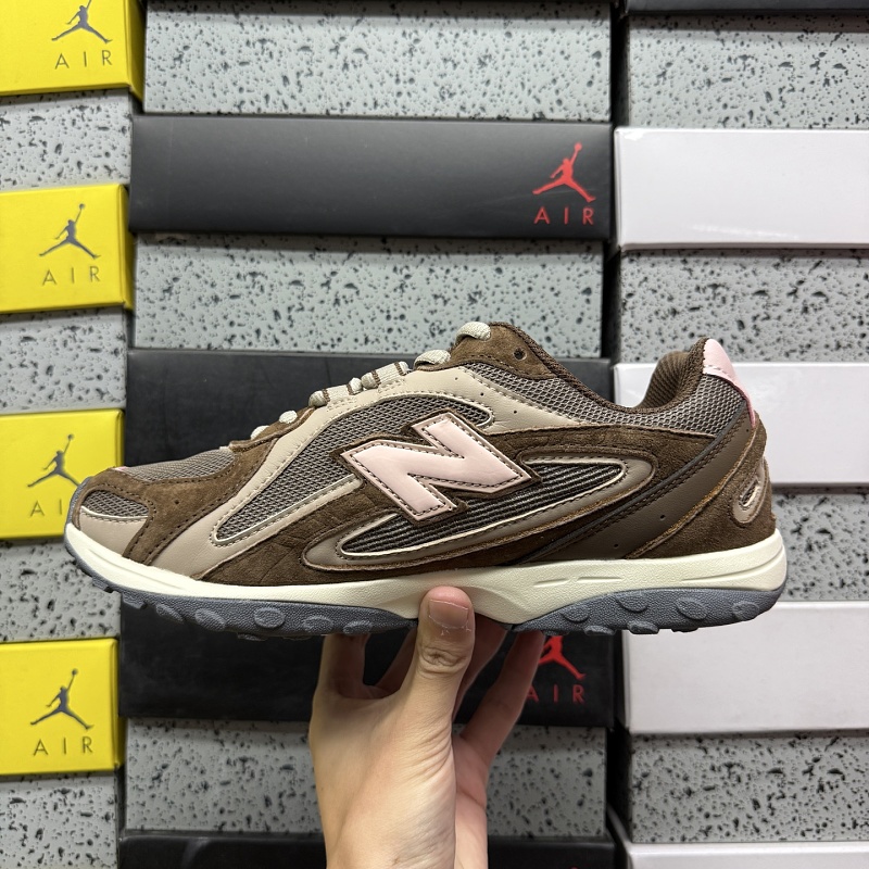 New Balance 204 Sneakers 3