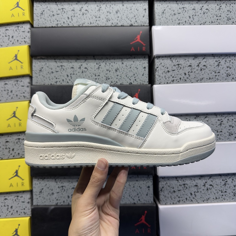 Forum 84 Low 10