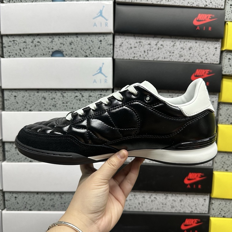 Chrome Hearts Sneakers 7