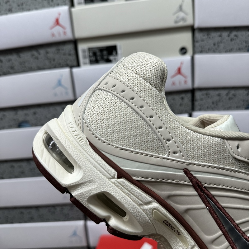 Air Max Moto 2K 5