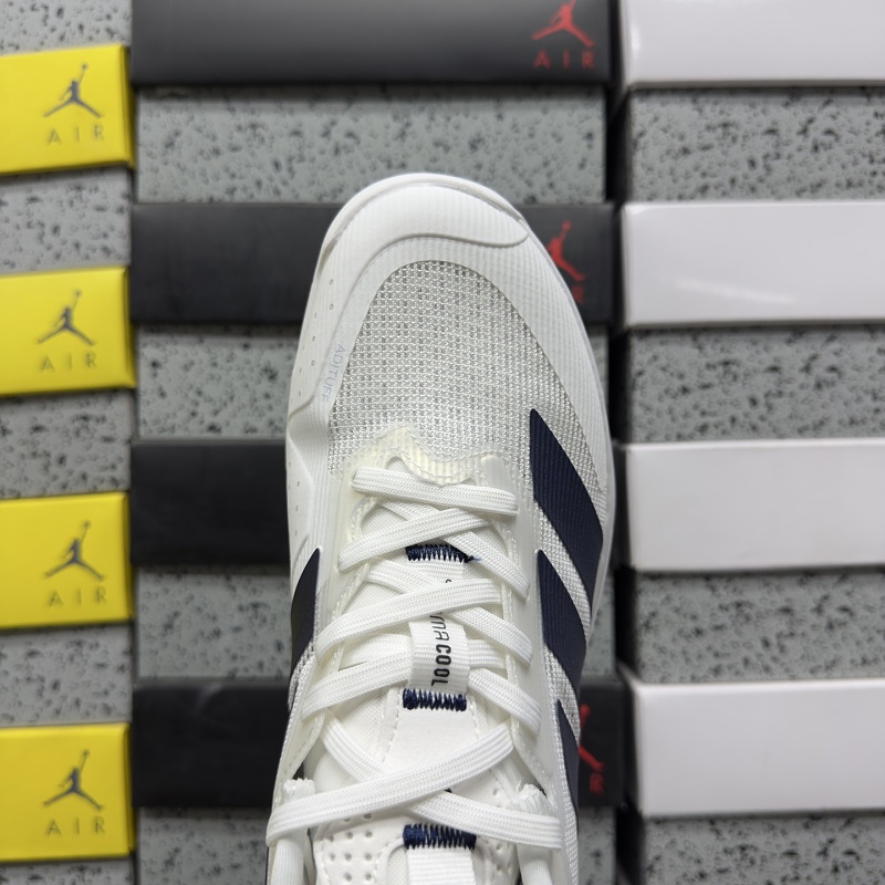 Adizero Ubersonic 5 M 5