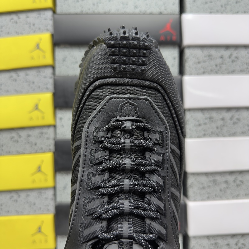 300 Trailgrip Gore-Tex 999 · 5