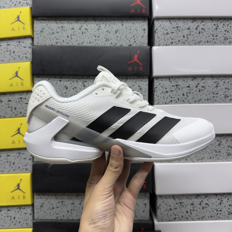 Adizero Ubersonic 5 M 8