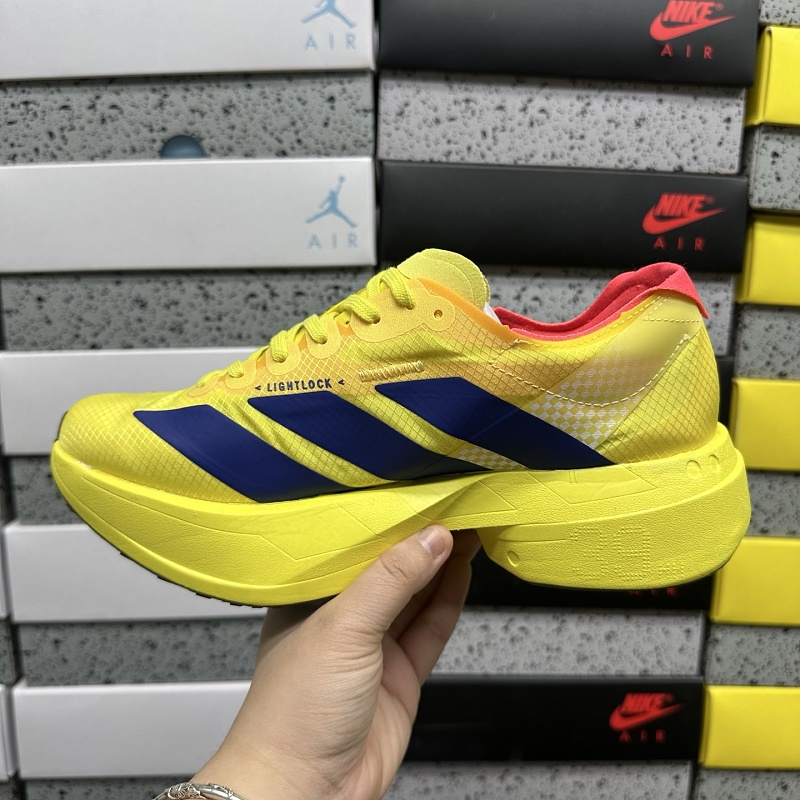 Adizero Adios 4M 8