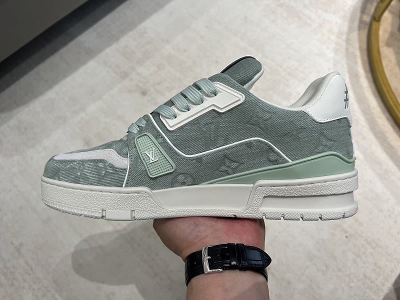 1V Trainer 32 7