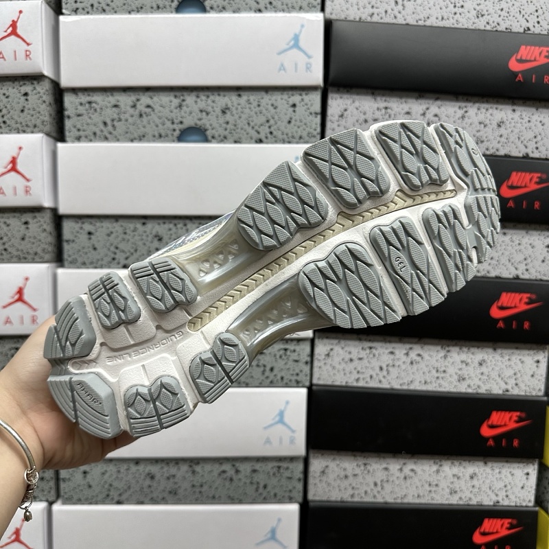 Kayano 12.1 1203A996-100 · 2