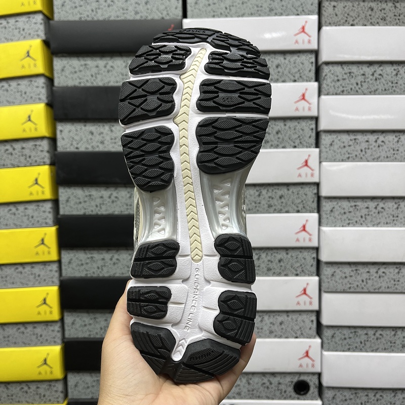 Kayano 12.1 1203A555-101 · 4