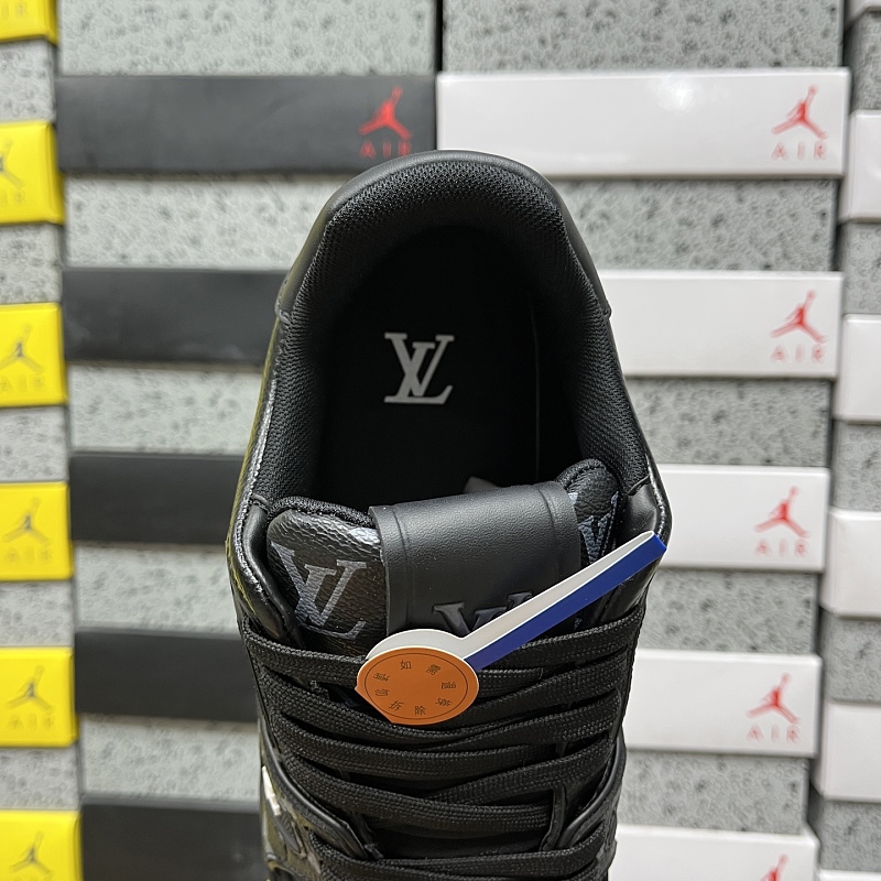 Trainer · 4