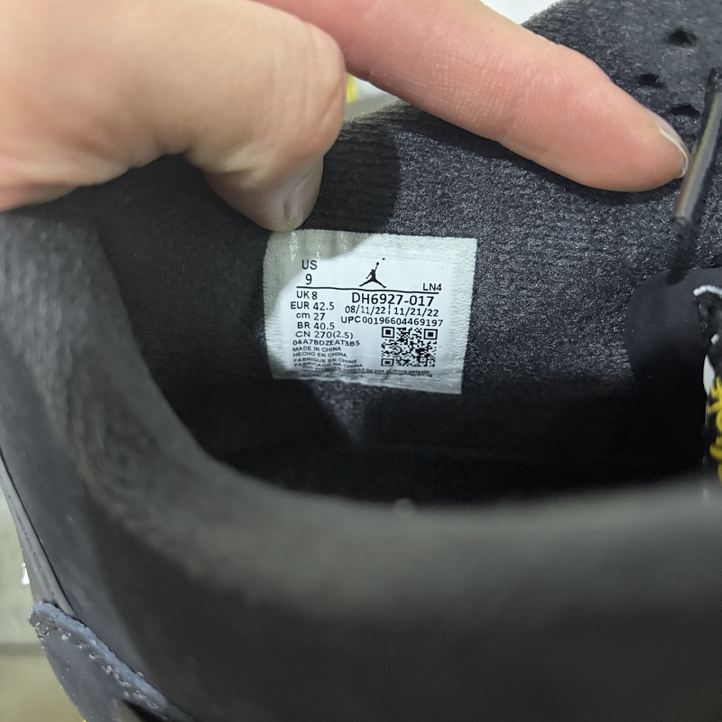 Jordan 4 Sneakers