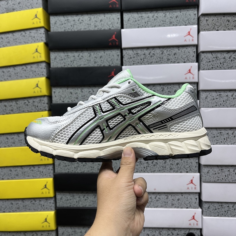 Kayano 12.1 1203A827-100 · 2