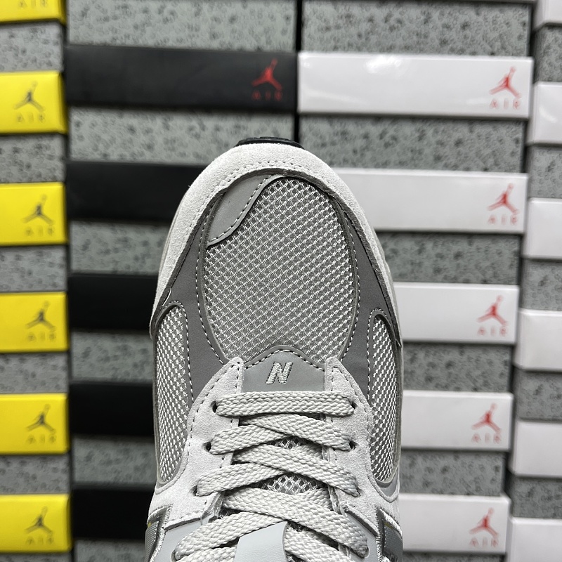New Balance 2002 Sneakers · 6