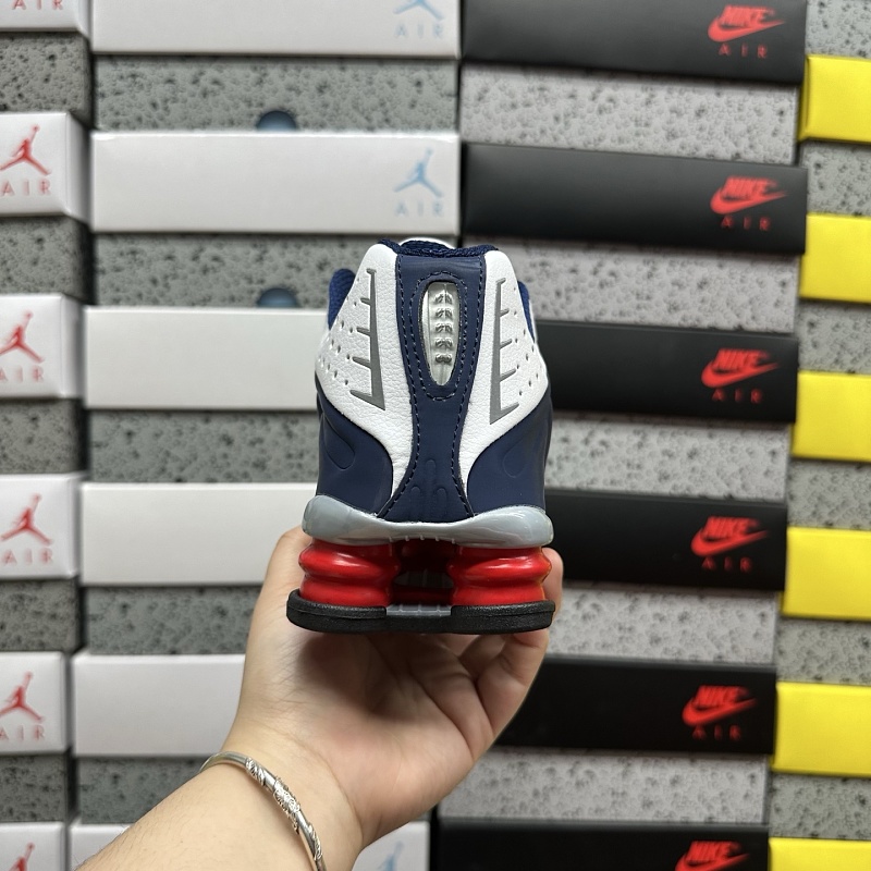 Shox R4 · 3