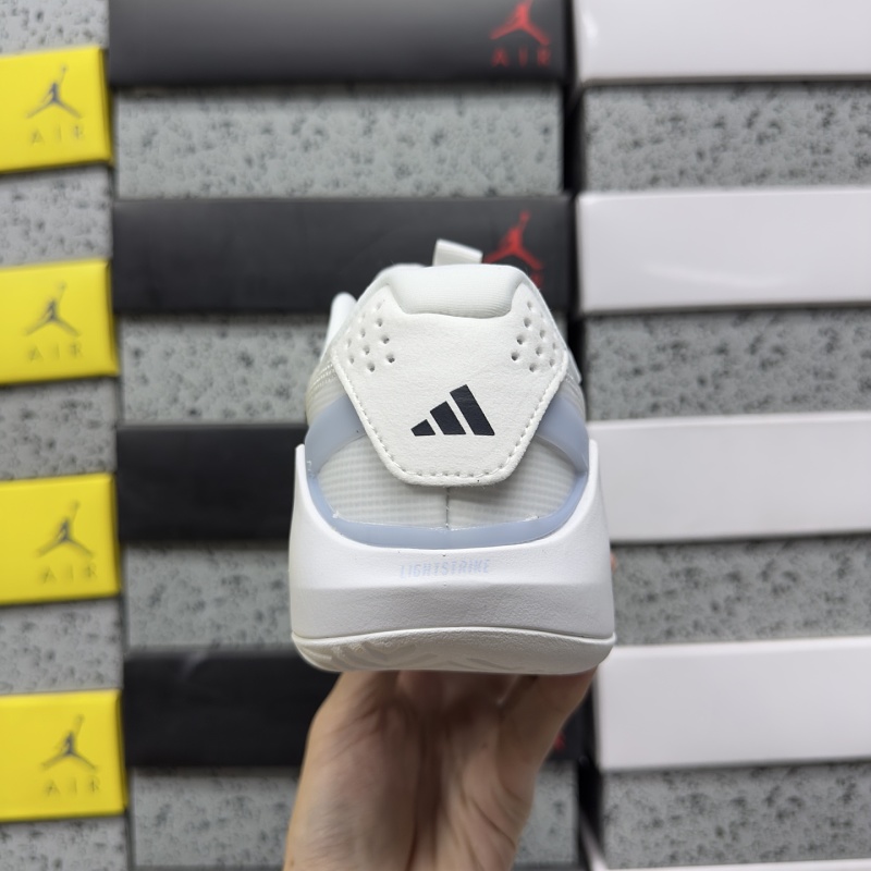 Adizero Ubersonic 5 M 2
