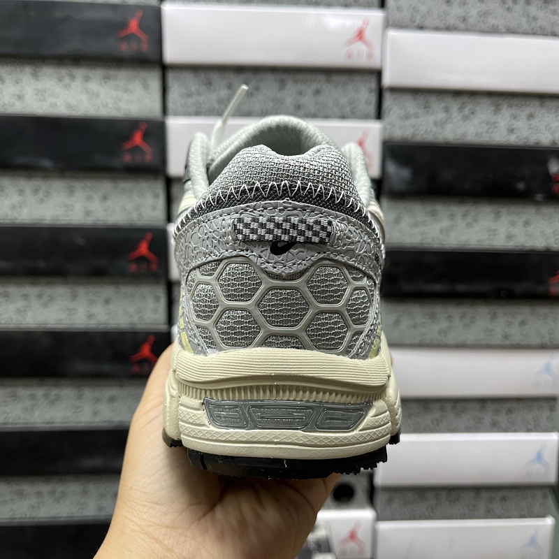 Gel-Kahana 8 1012A978-028 · 3