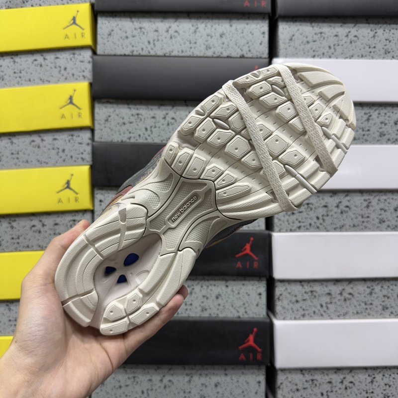 New Balance 530 · Beige Gray Laces