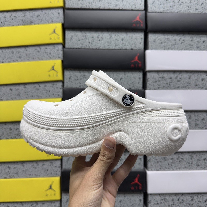 Crocs M3-m7 · 3