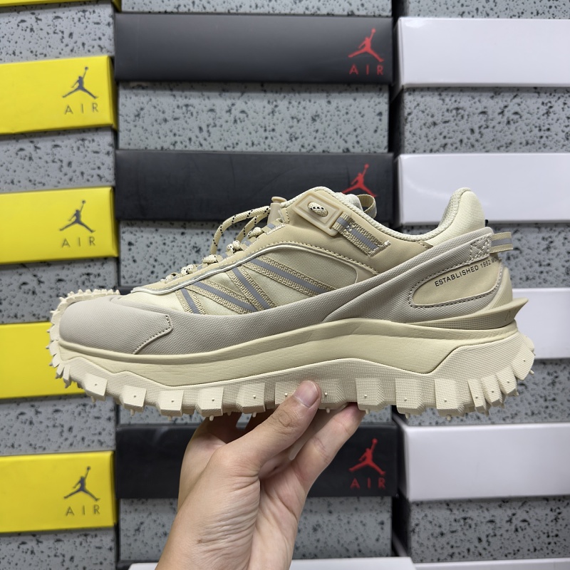300 Trailgrip Gore-Tex 200 · 3