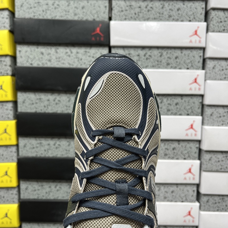 New Balance 1890 Sneakers · 6