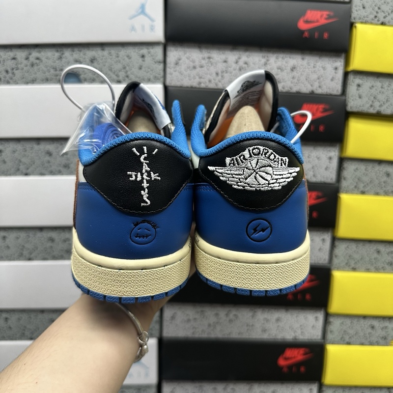 Jordan 1 Sneakers
