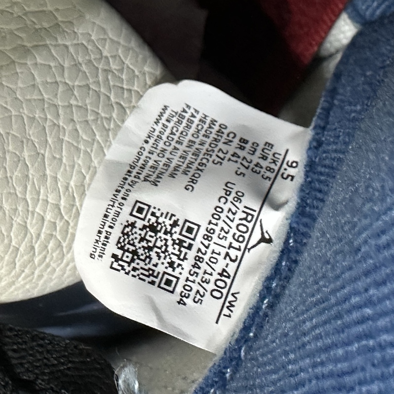 Jordan 3 Sneakers