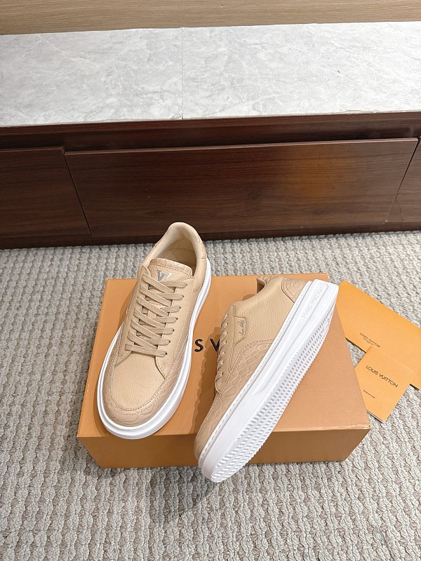 Trainer 53 · 5