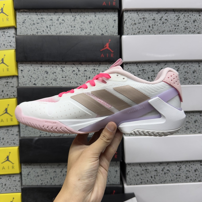 Adizero Ubersonic 5 M 3