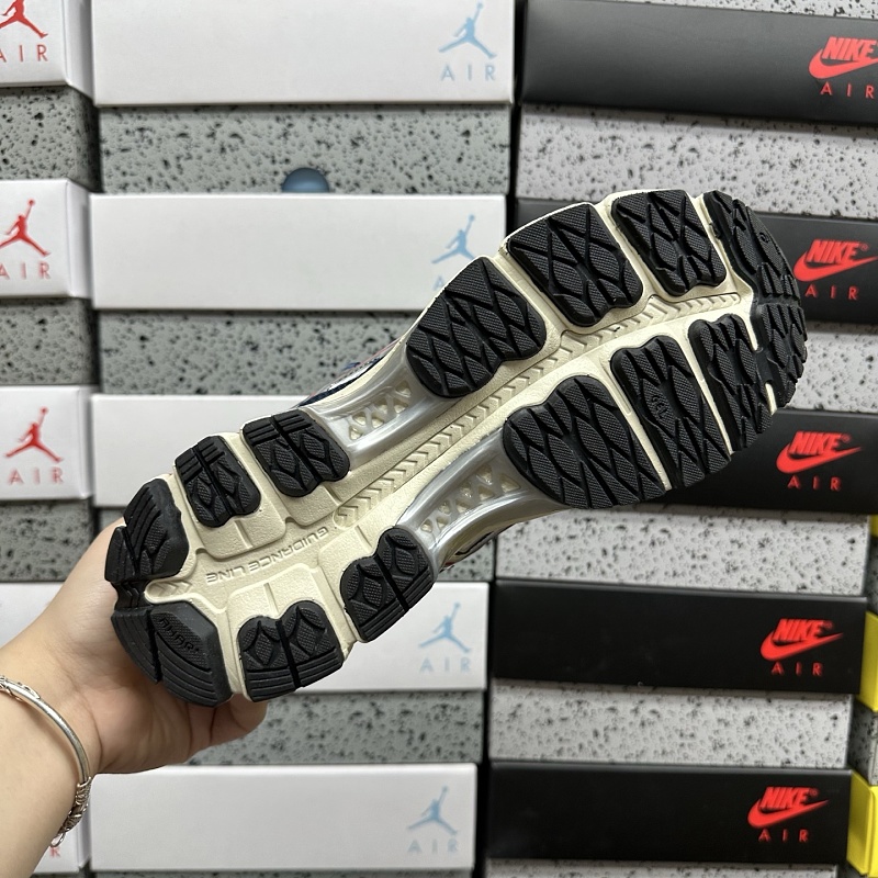 Kayano 12.1 1203A885-100 · 2