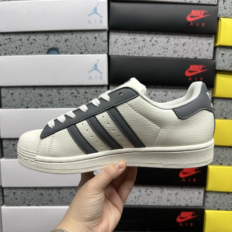 Superstar Ii 8