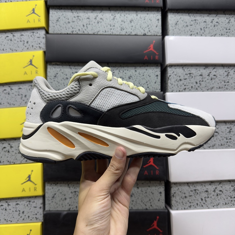 Yeezy 700 9