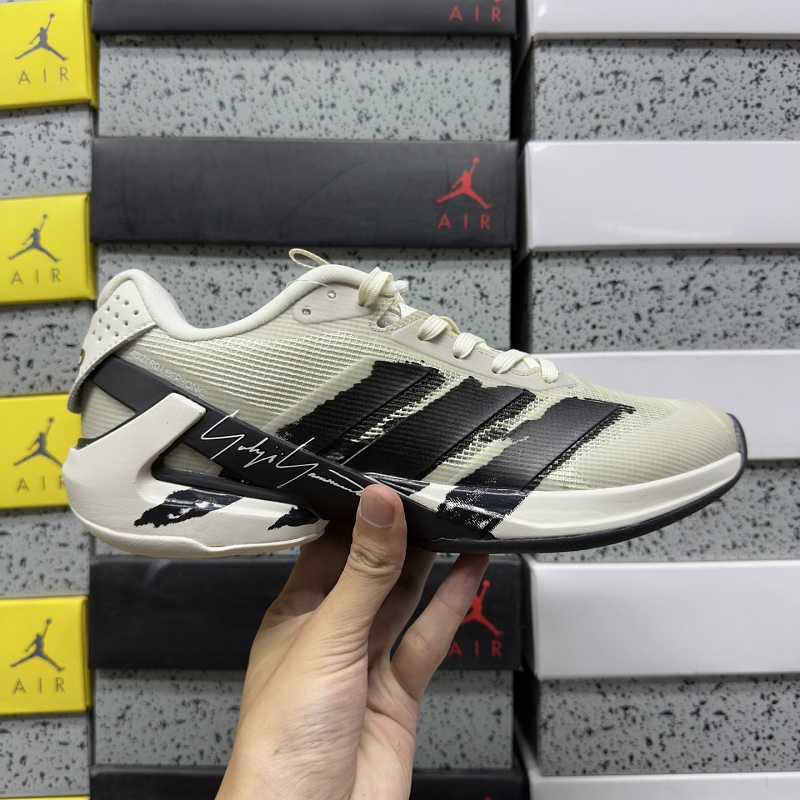 Adizero Ubersonic 5 M 8