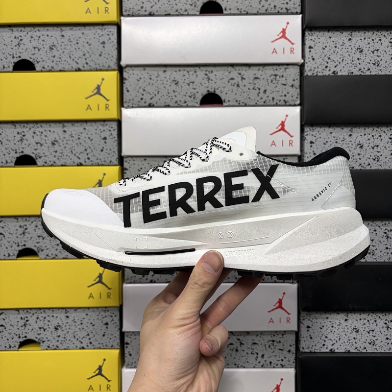Terrex Agravic Tt · 3
