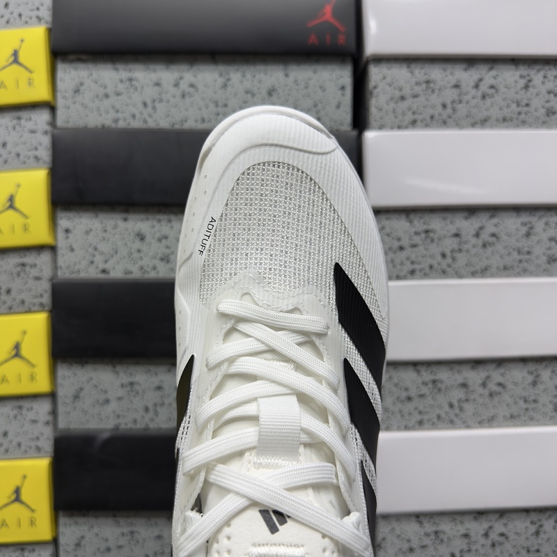 Adizero Ubersonic 5 M 5