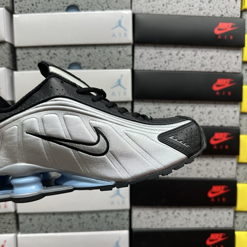 Shox R4 · 6