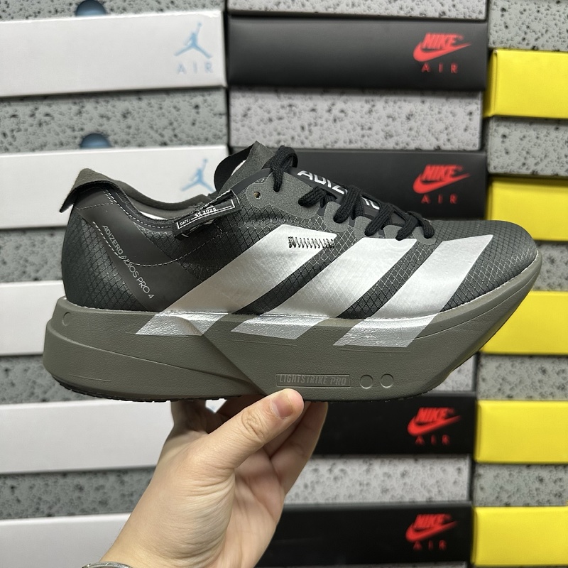 Adizero Adios 4M 9