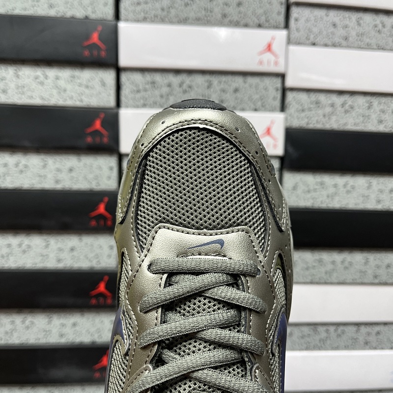 Nike Vomero 6