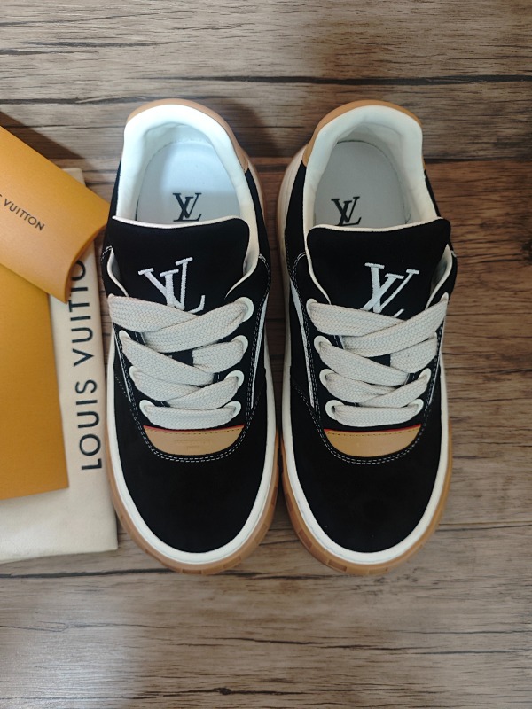 Lvv · 5