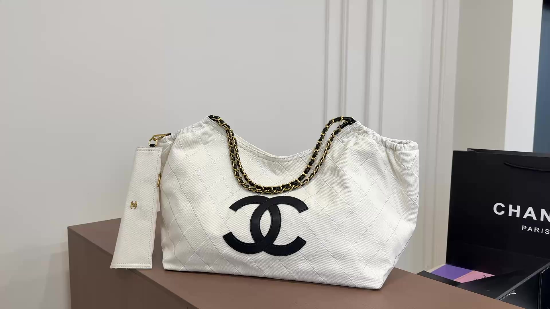 Xinxin Chanel 41*27cm