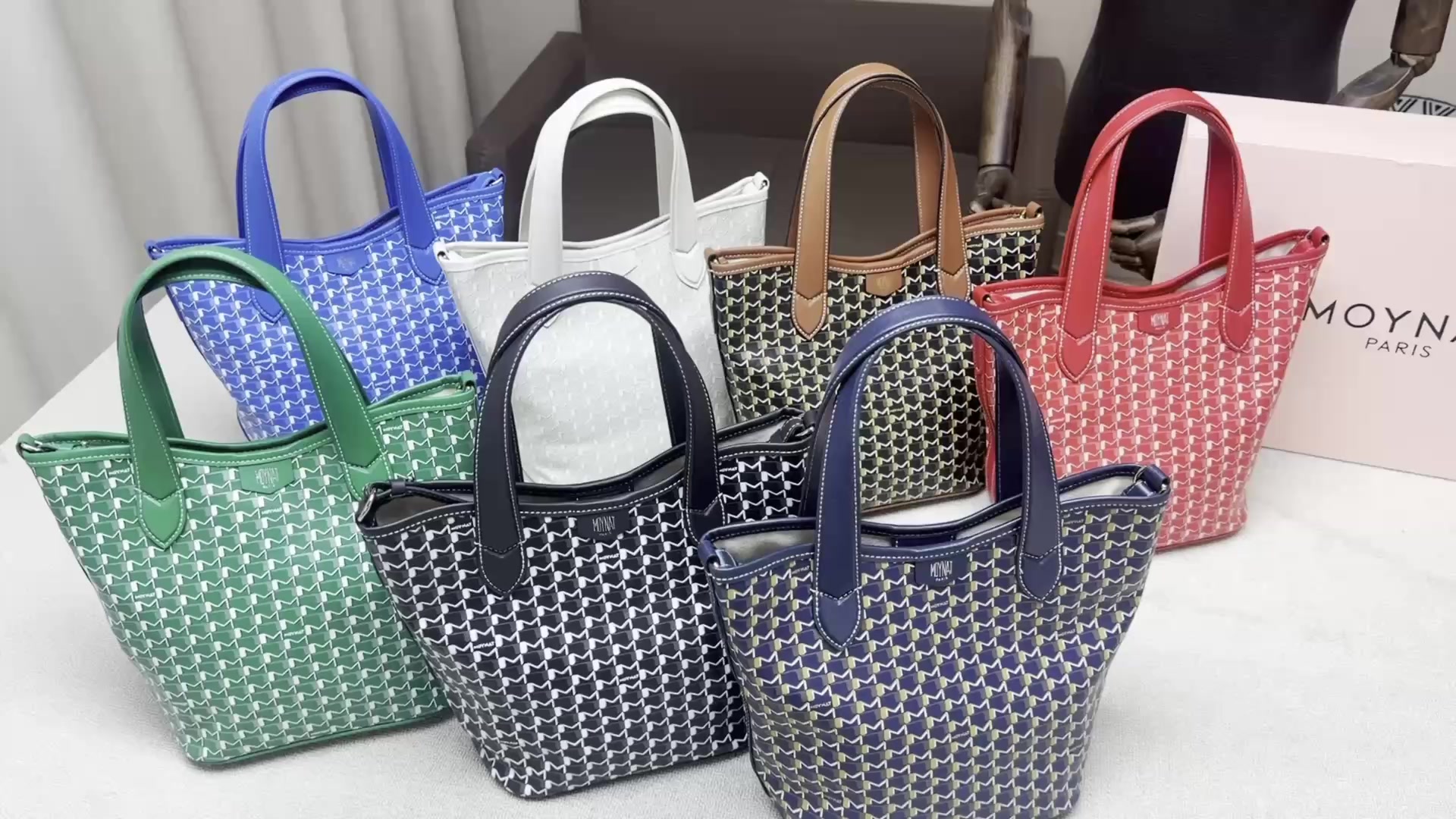 Xinxin Moynat M Canvas 20*23cm 2