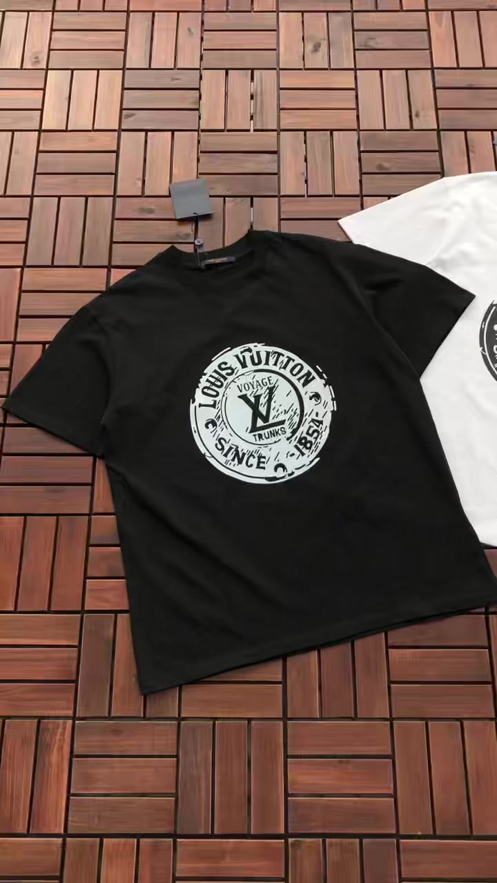 L T-shirt · 2