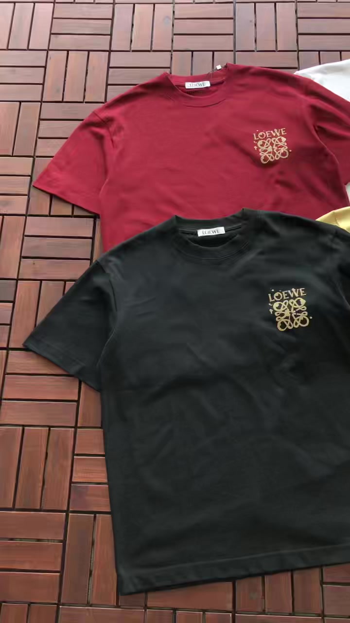 L E T-shirt · 3