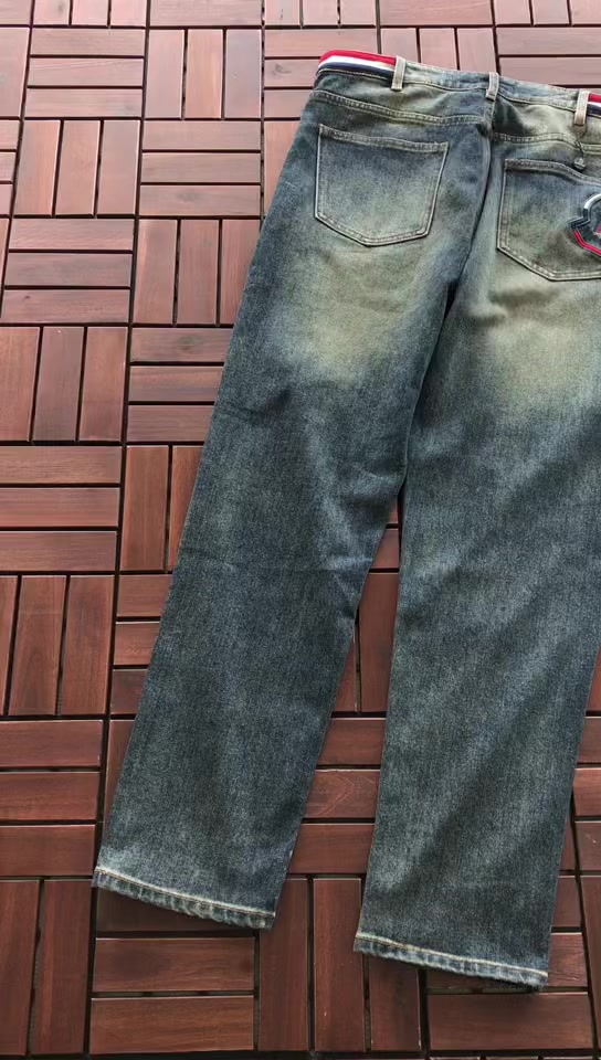 M R Jeans 2