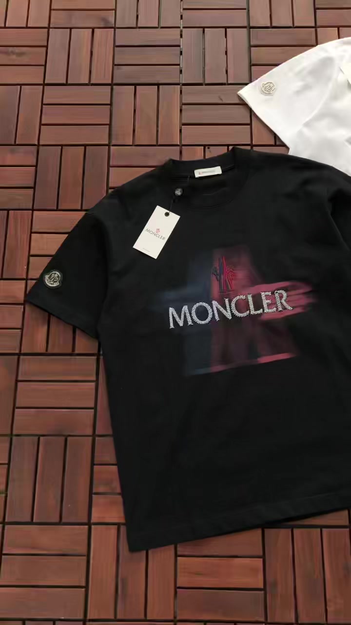 M R T-shirt · 2