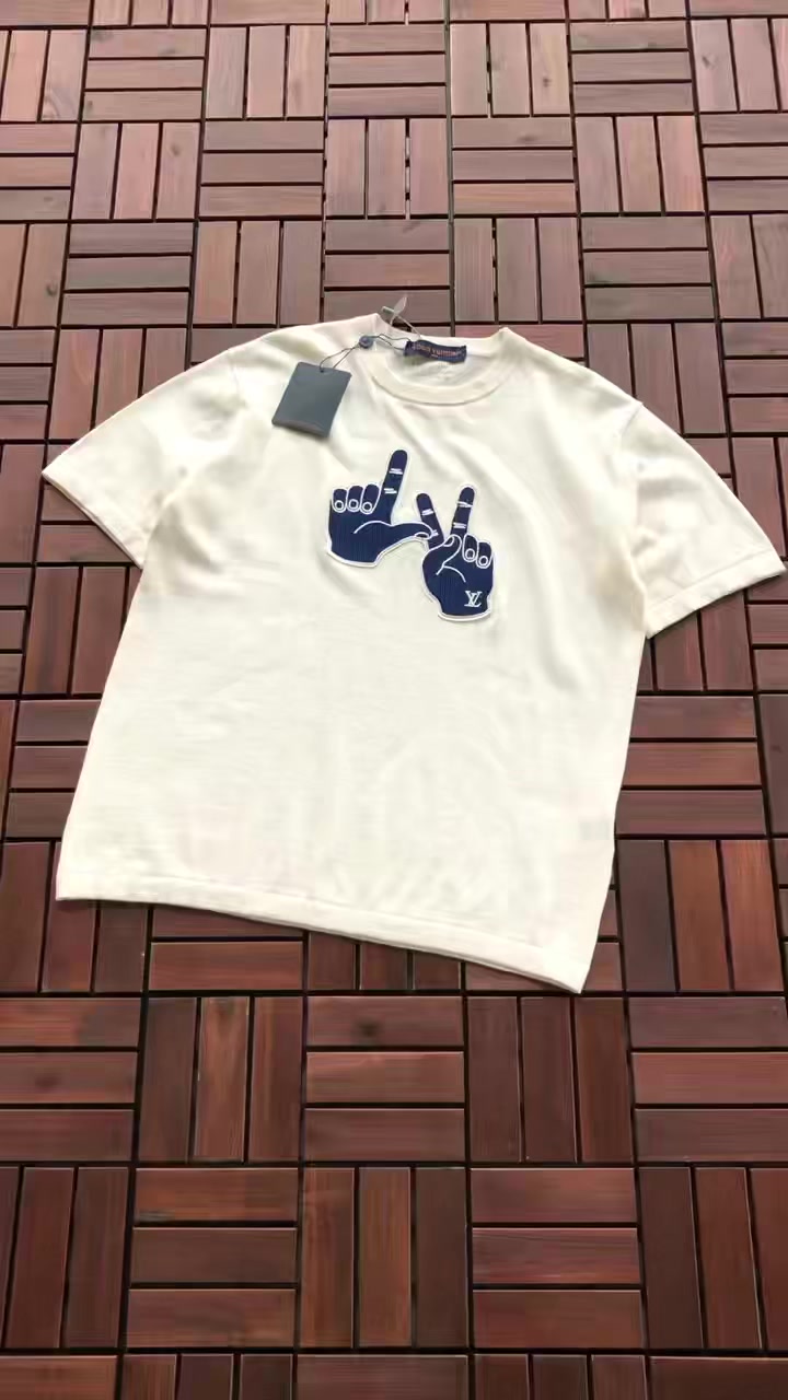 L T-shirt Sweater 6